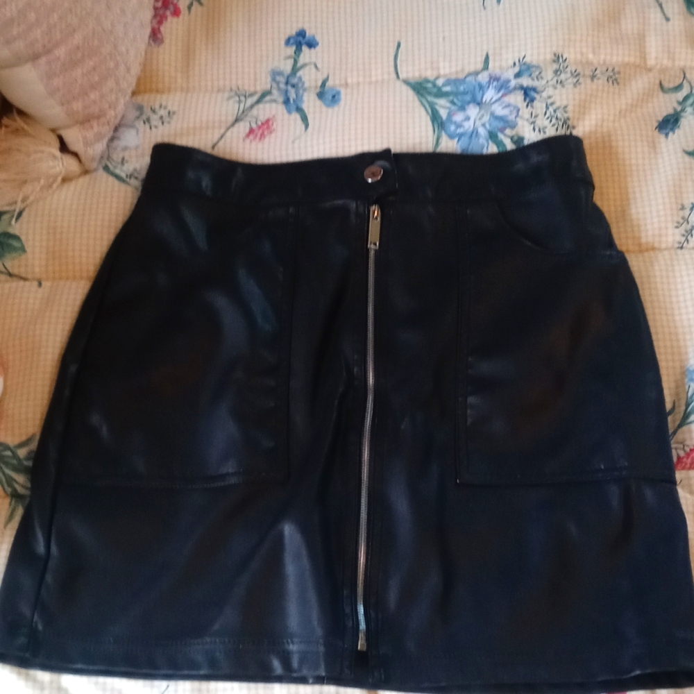 Leather skirt
